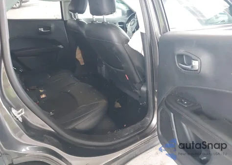 2018 Jeep Compass Trailhawk 4X4 z USA, uszkodzony, nr VIN 3C4NJDDB5JT465531